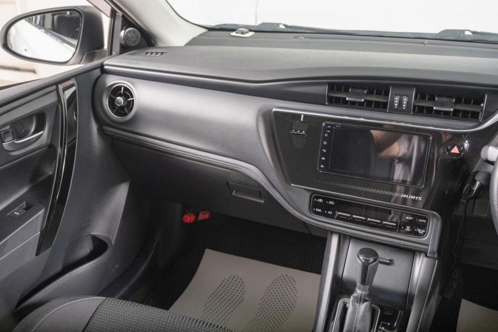 Toyota Auris II Рестайлинг Томск  - изображение 12