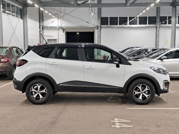 Renault Kaptur I Рестайлинг с пробегом 2021 года, цена 1 355 000 рублей, 67445 км, внедорожник, Автокод Объявления