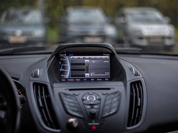 Ford Kuga II с пробегом 2015 года, цена 1 415 000 рублей, 135227 км, внедорожник, Автокод Объявления