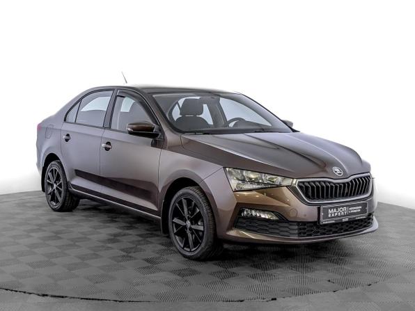 Skoda Rapid II с пробегом 2021 года, цена 1 716 000 рублей, 52946 км, лифтбек, Автокод Объявления