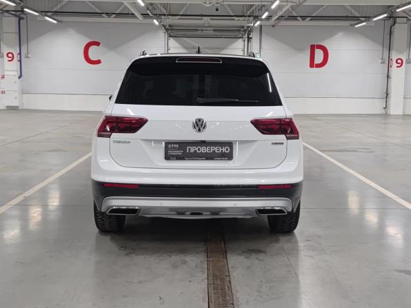 Volkswagen Tiguan II с пробегом 2020 года, цена 2 210 000 рублей, 215180 км, внедорожник, Автокод Объявления