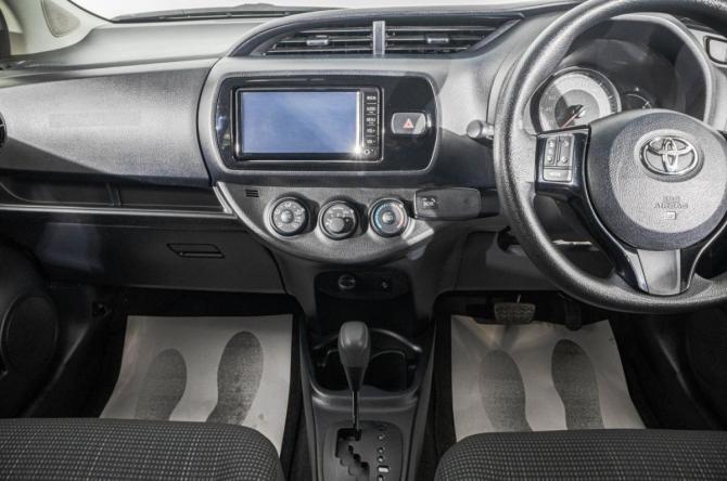 Toyota Vitz III (XP130) Рестайлинг 2 с пробегом 2018 года, цена 999 000 рублей, 73000 км, хэтчбек, Автокод Объявления