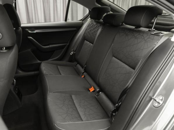 Skoda Octavia III (A7) Рестайлинг с пробегом 2019 года, цена 2 330 000 рублей, 85355 км, лифтбек, Автокод Объявления