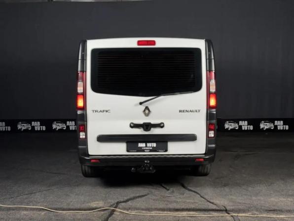 Renault Trafic III с пробегом 2017 года, цена 2 000 000 рублей, 205010 км, минивэн, Автокод Объявления