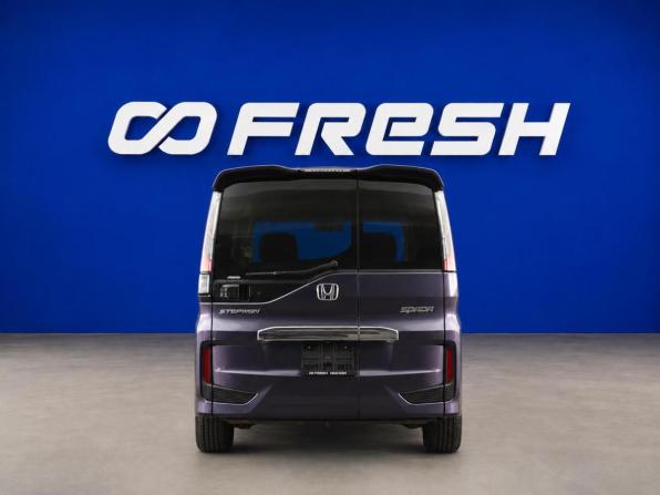 Honda Stepwgn V с пробегом 2016 года, цена 1 990 046 рублей, 69205 км, минивэн, Автокод Объявления