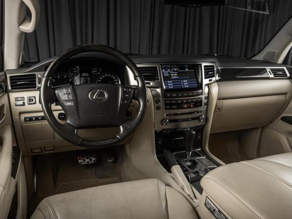 Lexus LX III Рестайлинг с пробегом 2015 года, цена 5 479 000 рублей, 220228 км, внедорожник, Автокод Объявления