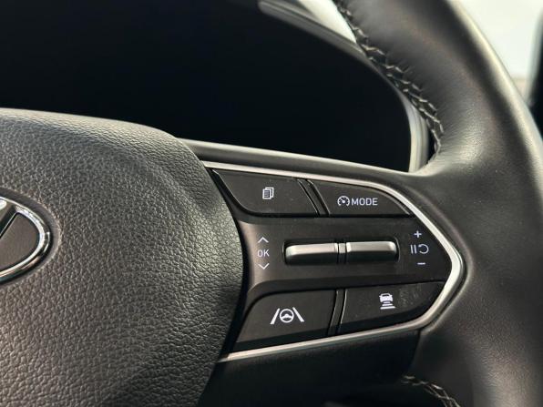 Hyundai Santa Fe IV Рестайлинг с пробегом 2022 года, цена 3 800 000 рублей, 42000 км, внедорожник, Автокод Объявления