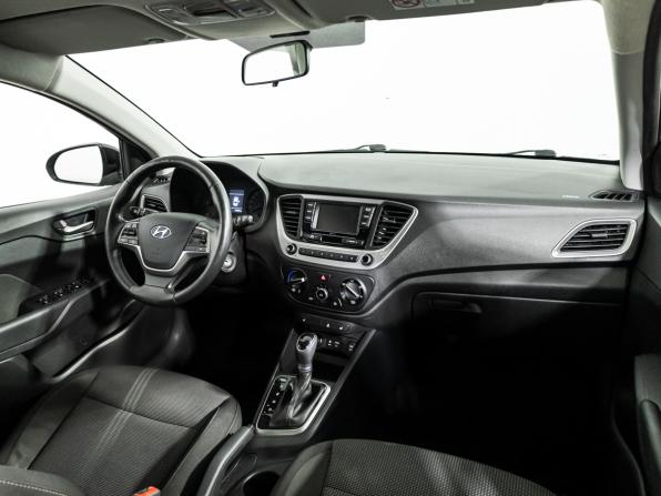 Hyundai Solaris II с пробегом 2018 года, цена 999 700 рублей, 144843 км, седан, Автокод Объявления