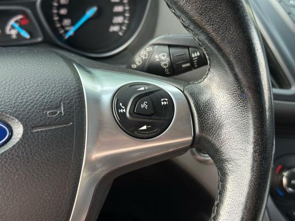 Ford Kuga II с пробегом 2015 года, цена 1 059 000 рублей, 242154 км, внедорожник, Автокод Объявления