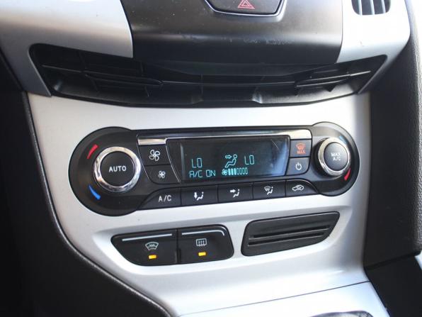 Ford Focus III с пробегом 2013 года, цена 649 000 рублей, 214420 км, хэтчбек, Автокод Объявления
