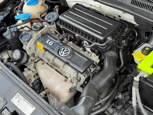 Volkswagen Jetta VI Рестайлинг с пробегом 2014 года, цена 930 000 рублей, 236600 км, седан, Автокод Объявления