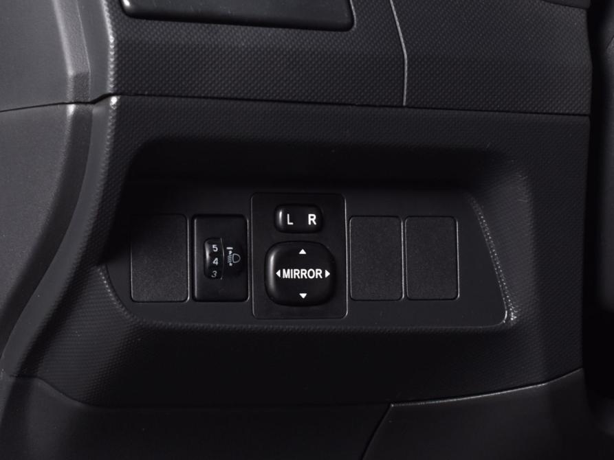 Toyota Auris I Кемерово  - изображение 16