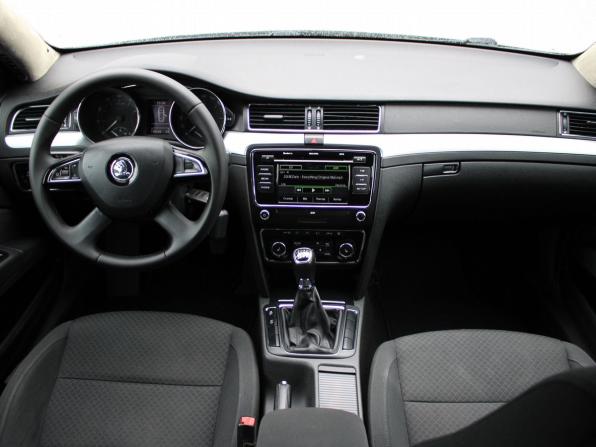 Skoda Superb II Рестайлинг с пробегом 2013 года, цена 889 000 рублей, 198211 км, лифтбек, Автокод Объявления
