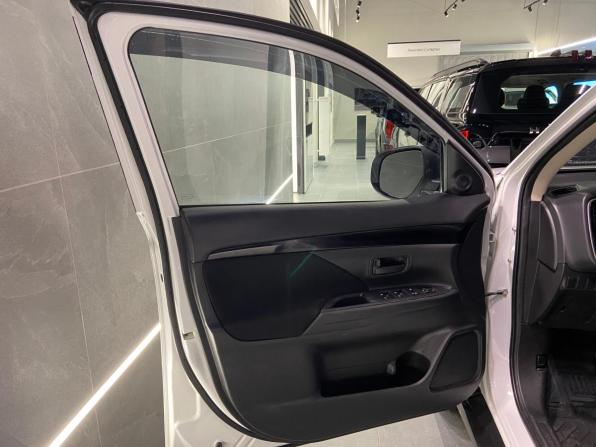 Mitsubishi Outlander III Рестайлинг 3 с пробегом 2022 года, цена 2 700 000 рублей, 68050 км, внедорожник, Автокод Объявления