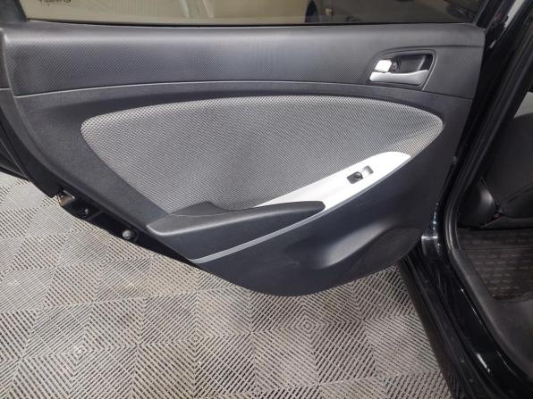 Hyundai Solaris I с пробегом 2013 года, цена 770 000 рублей, 127000 км, седан, Автокод Объявления