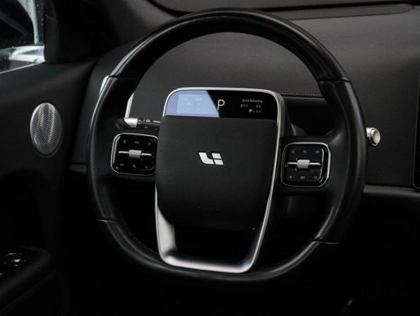 Li Auto (Lixiang) L7 I Рестайлинг с пробегом 2024 года, цена 6 700 000 рублей, 36937 км, внедорожник, Автокод Объявления