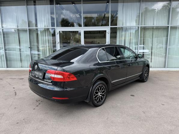 Skoda Superb II Рестайлинг с пробегом 2013 года, цена 828 000 рублей, 315111 км, лифтбек, Автокод Объявления