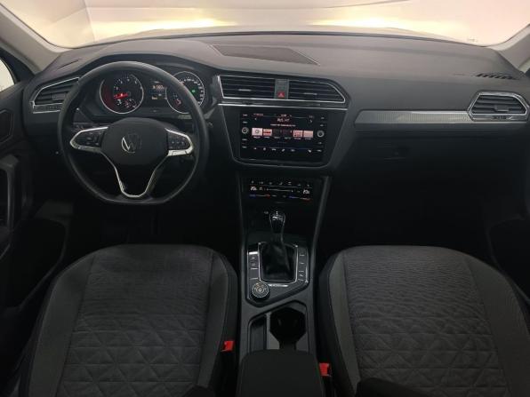 Volkswagen Tiguan II Рестайлинг с пробегом 2021 года, цена 3 025 000 рублей, 98121 км, внедорожник, Автокод Объявления