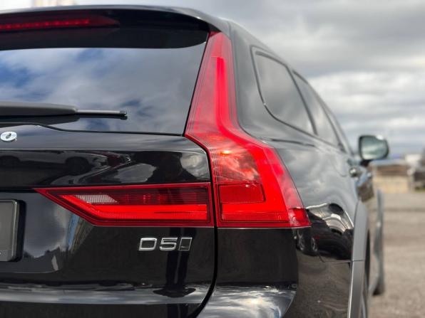 Volvo V90 Cross Country I с пробегом 2017 года, цена 2 295 000 рублей, 283000 км, универсал, Автокод Объявления