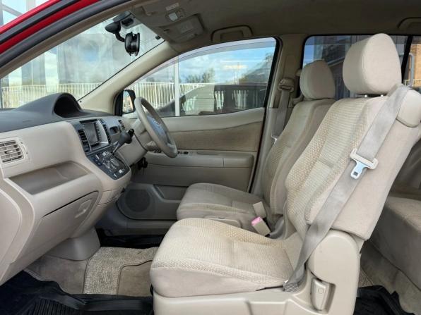Toyota Raum II с пробегом 2007 года, цена 650 000 рублей, 174408 км, компактвэн, Автокод Объявления