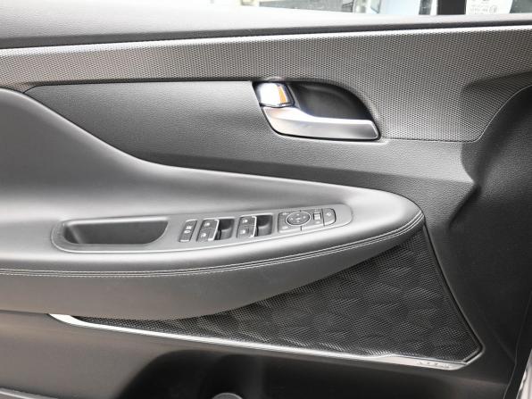 Hyundai Santa Fe IV с пробегом 2018 года, цена 2 689 000 рублей, 139886 км, внедорожник, Автокод Объявления
