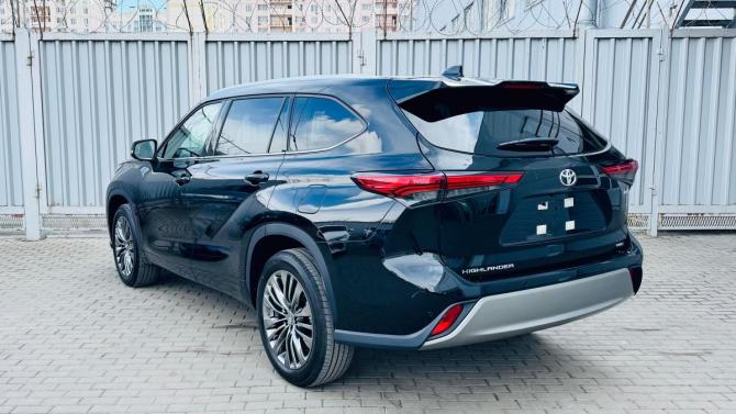 Toyota Highlander IV (XU70) с пробегом 2026 года, цена 5 577 000 рублей, 5 км, внедорожник, Автокод Объявления
