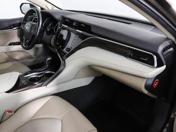 Toyota Camry VIII (XV70) с пробегом 2019 года, цена 2 859 000 рублей, 131288 км, седан, Автокод Объявления