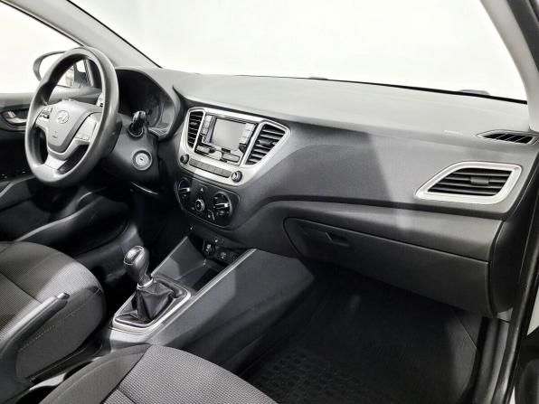 Hyundai Solaris II с пробегом 2019 года, цена 1 295 000 рублей, 95481 км, седан, Автокод Объявления