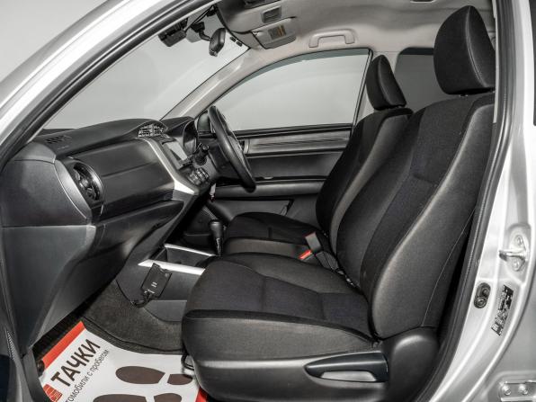 Toyota Corolla XI (E160 E170) Рестайлинг 2 с пробегом 2017 года, цена 1 230 500 рублей, 101210 км, универсал, Автокод Объявления