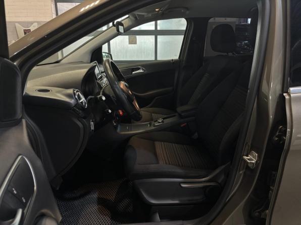 Mercedes-Benz B-Класс II (W246) с пробегом 2012 года, цена 899 000 рублей, 171000 км, хэтчбек, Автокод Объявления