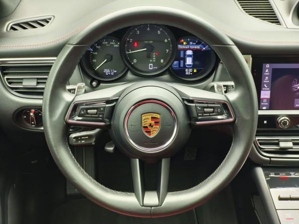 Porsche Macan I Рестайлинг 2 с пробегом 2022 года, цена 7 497 000 рублей, 26611 км, внедорожник, Автокод Объявления