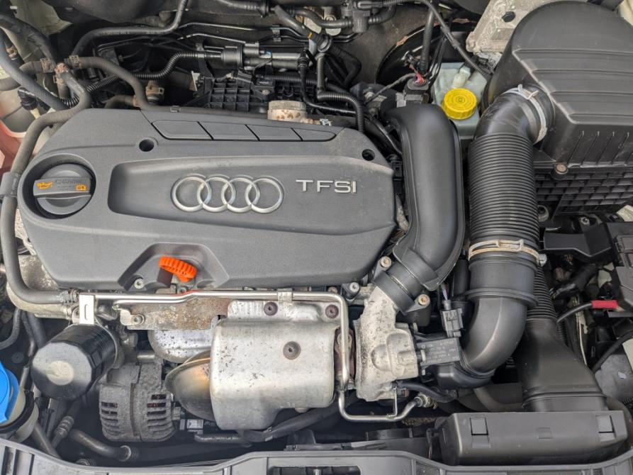 Audi A1 I (8X) Москва  - изображение 19