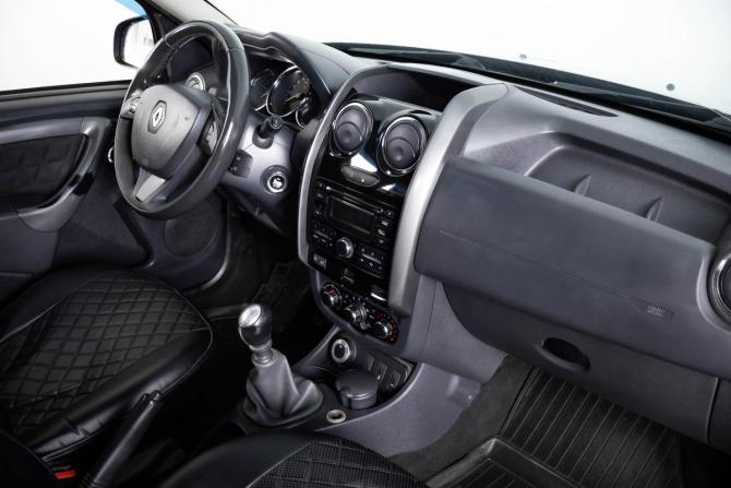 Renault Duster I Рестайлинг с пробегом 2015 года, цена 1 259 000 рублей, 193000 км, внедорожник, Автокод Объявления