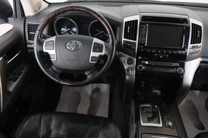 Toyota Land Cruiser 200 Series Рестайлинг 1 с пробегом 2013 года, цена 5 099 000 рублей, 129190 км, внедорожник, Автокод Объявления