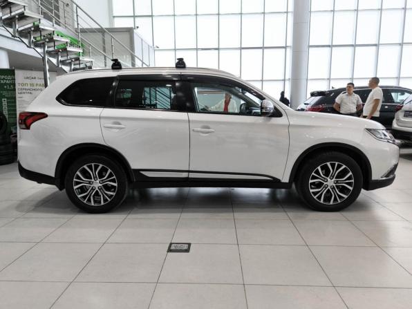 Mitsubishi Outlander III Рестайлинг 2 с пробегом 2016 года, цена 1 950 000 рублей, 87278 км, внедорожник, Автокод Объявления