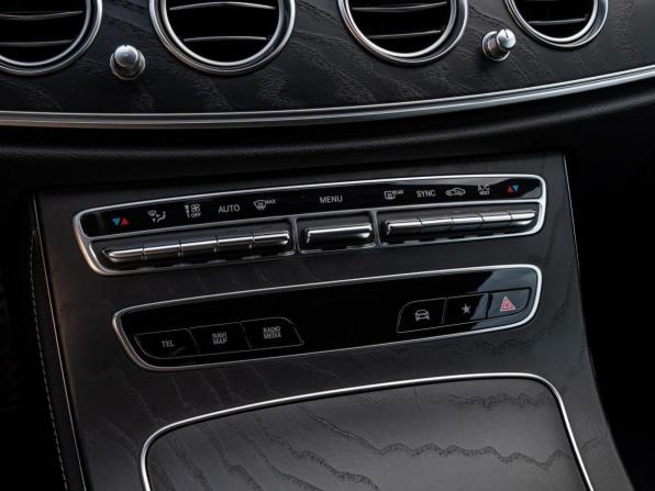 Mercedes-Benz E-Класс V (W213 S213 C238) Рестайлинг с пробегом 2021 года, цена 4 249 000 рублей, 118524 км, седан, Автокод Объявления
