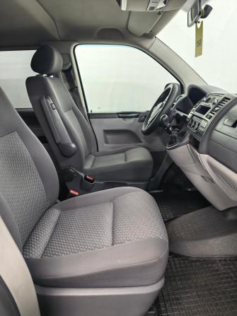 Volkswagen Caravelle T5 Рестайлинг с пробегом 2012 года, цена 1 430 000 рублей, 284000 км, минивэн, Автокод Объявления