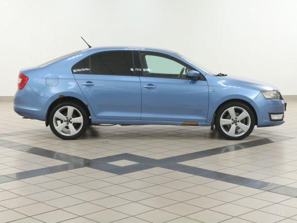 Skoda Rapid I с пробегом 2014 года, цена 683 000 рублей, 258000 км, лифтбек, Автокод Объявления