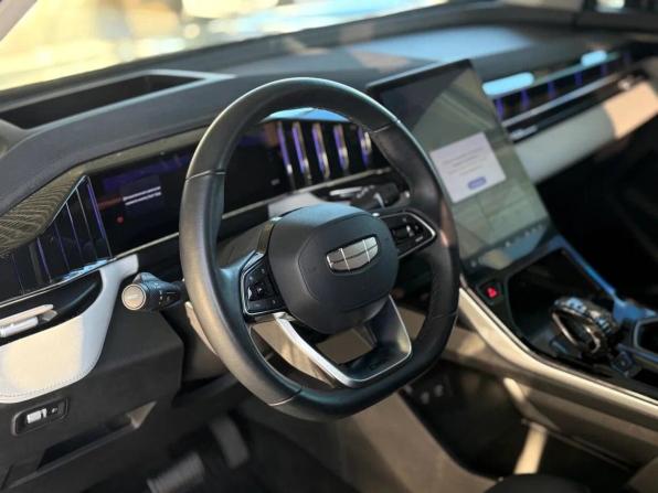 Geely Atlas II с пробегом 2023 года, цена 2 495 000 рублей, 36085 км, внедорожник, Автокод Объявления