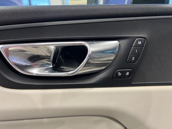 Volvo XC60 II с пробегом 2017 года, цена 2 765 900 рублей, 212996 км, внедорожник, Автокод Объявления