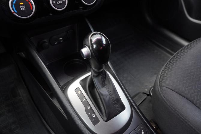 Kia Rio III Рестайлинг с пробегом 2017 года, цена 1 264 000 рублей, 90148 км, седан, Автокод Объявления