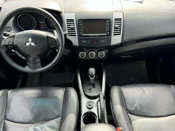 Mitsubishi Outlander II Рестайлинг с пробегом 2011 года, цена 920 000 рублей, 286000 км, внедорожник, Автокод Объявления