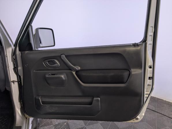 Suzuki Jimny III Рестайлинг 1 с пробегом 2008 года, цена 950 000 рублей, 176350 км, внедорожник, Автокод Объявления