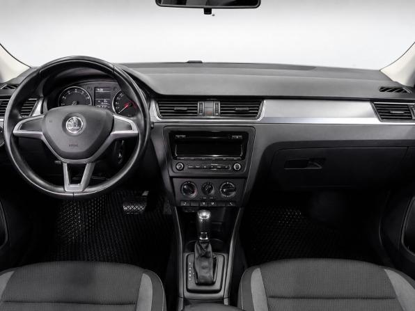 Skoda Rapid I с пробегом 2015 года, цена 999 000 рублей, 175334 км, лифтбек, Автокод Объявления