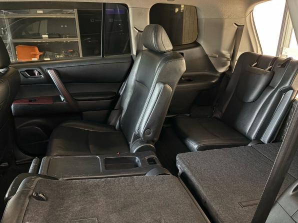 Toyota Highlander II (XU40) Рестайлинг с пробегом 2012 года, цена 1 628 300 рублей, 287238 км, внедорожник, Автокод Объявления