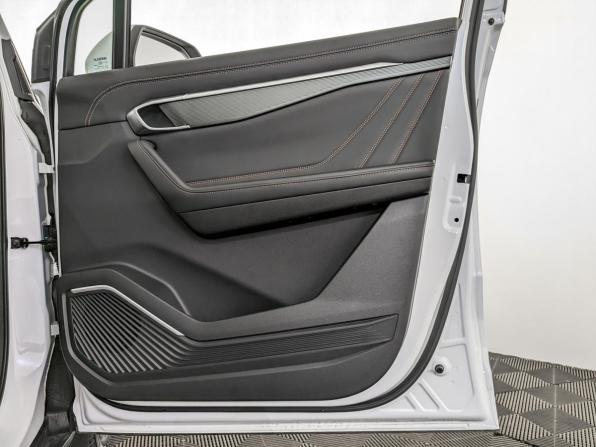 Geely Okavango I Рестайлинг с пробегом 2024 года, цена 2 845 000 рублей, 35509 км, внедорожник, Автокод Объявления