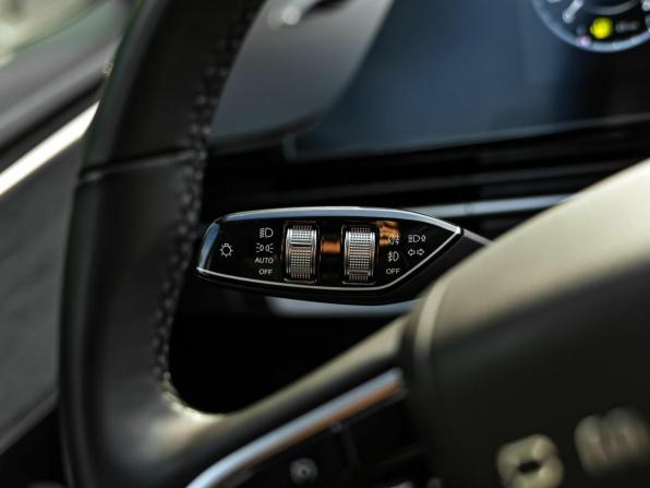 Omoda C5 I с пробегом 2023 года, цена 1 620 000 рублей, 60777 км, внедорожник, Автокод Объявления