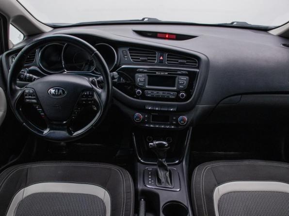 Kia Ceed II Рестайлинг с пробегом 2015 года, цена 1 080 000 рублей, 129432 км, хэтчбек, Автокод Объявления