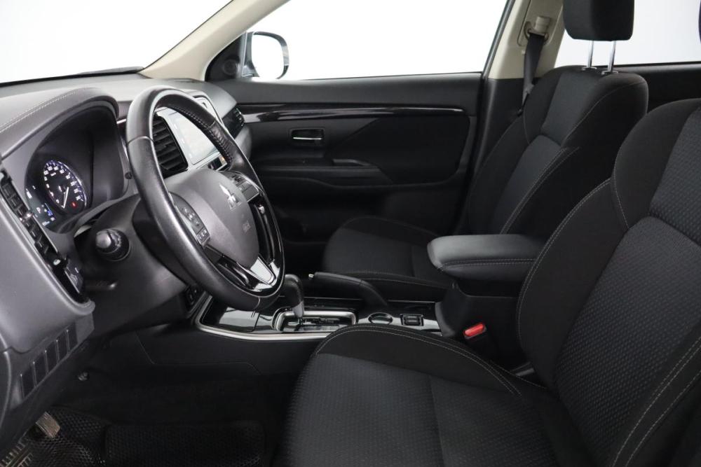 Mitsubishi Outlander III Рестайлинг 3 Санкт-Петербург  - изображение 7