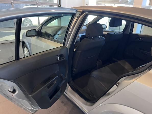 Opel Astra H Рестайлинг с пробегом 2009 года, цена 266 000 рублей, 257630 км, хэтчбек, Автокод Объявления